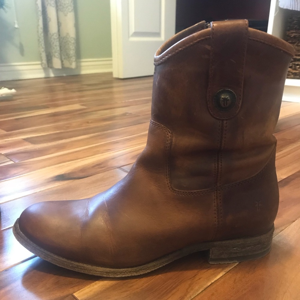 Frye Melissa Button Short